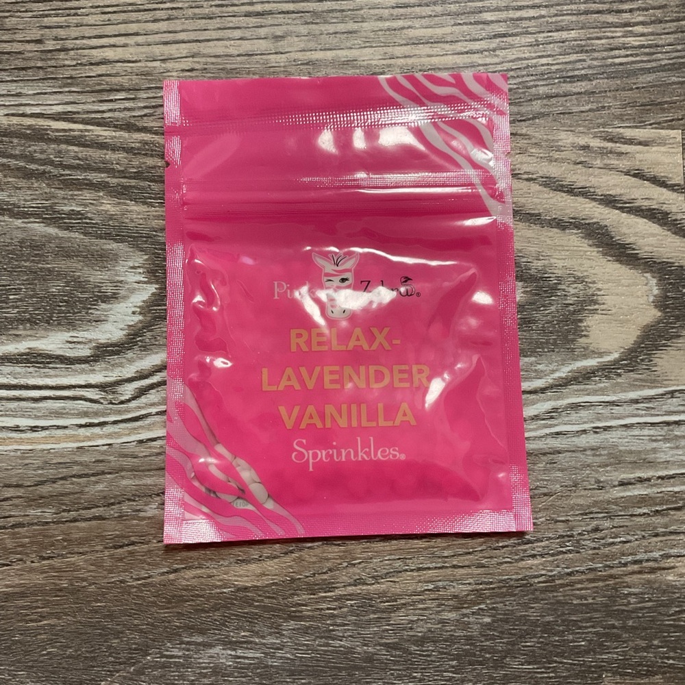 Pink Zebra Soy Melting Waxes and Pre-Soaked Honeysuckle Go-Card NWT - Picture 10 of 12